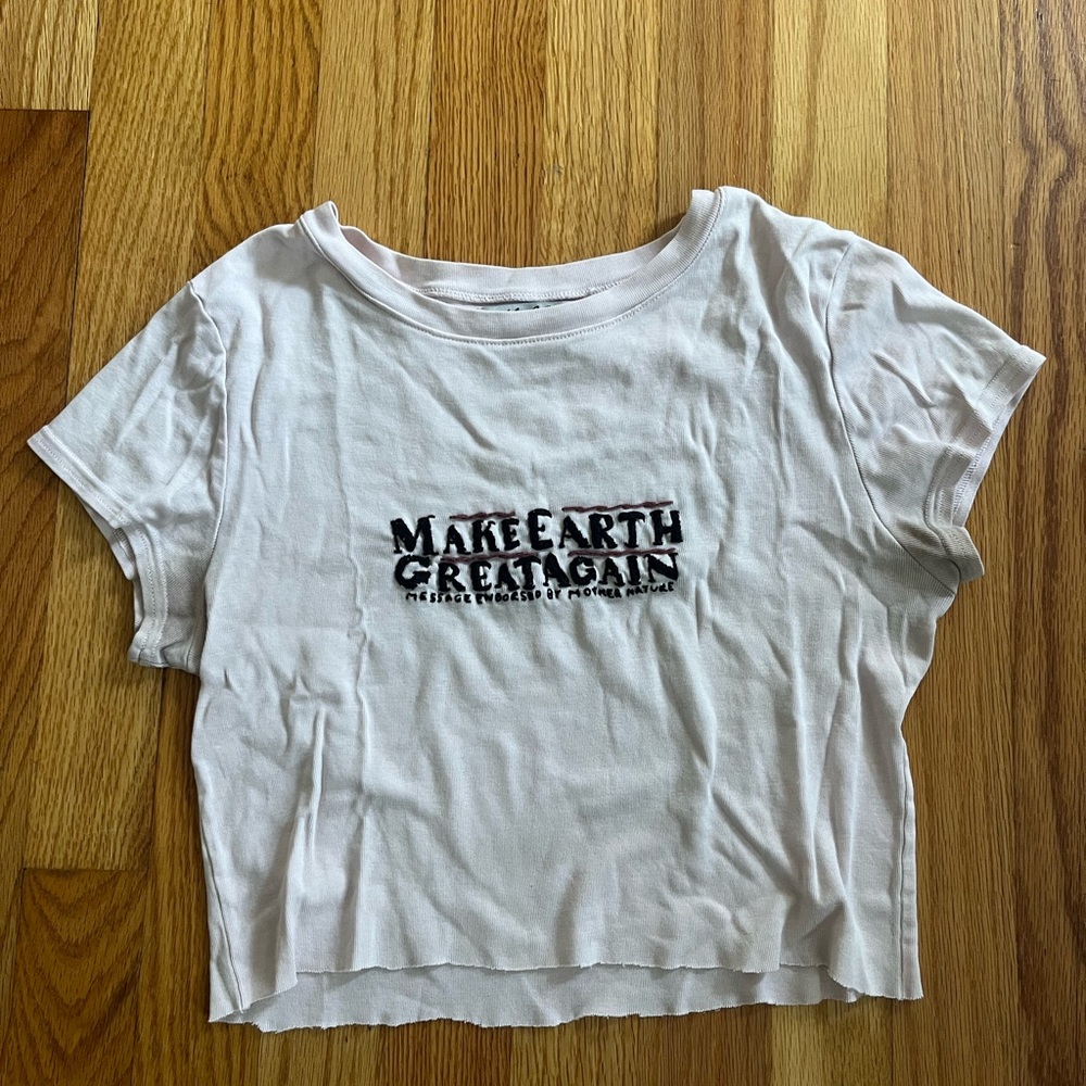 Make Earth Great Again crop top